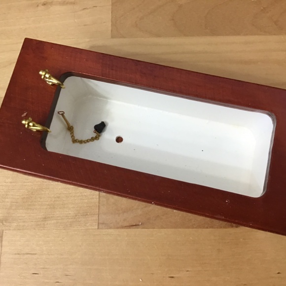 Dollhouse Miniature Bathroom - Picture 3 of 12